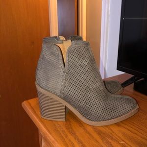 gray booties
